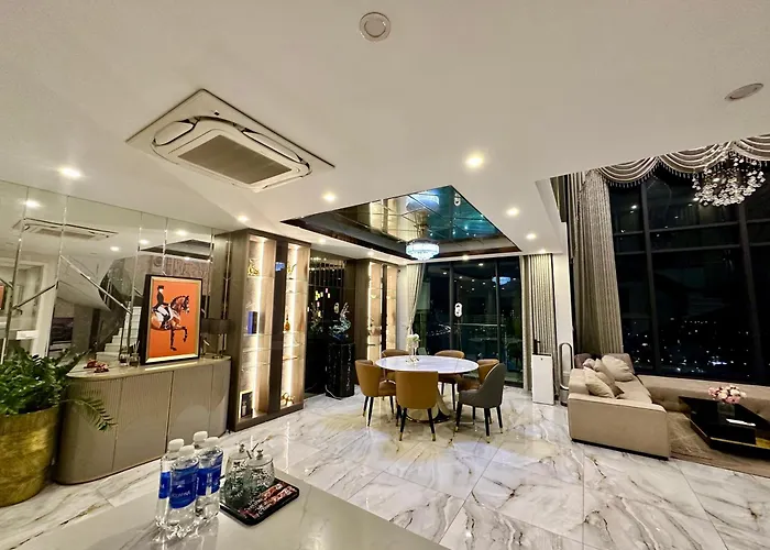 Queen Penhouse Duplex