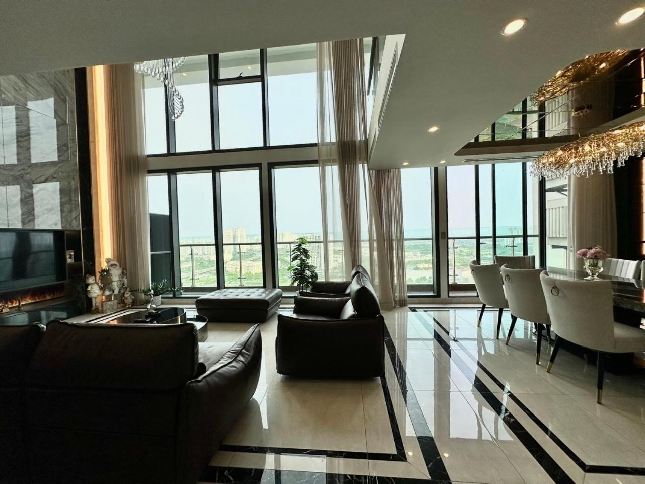 Queen Penhouse Duplex Apartment Hanoi