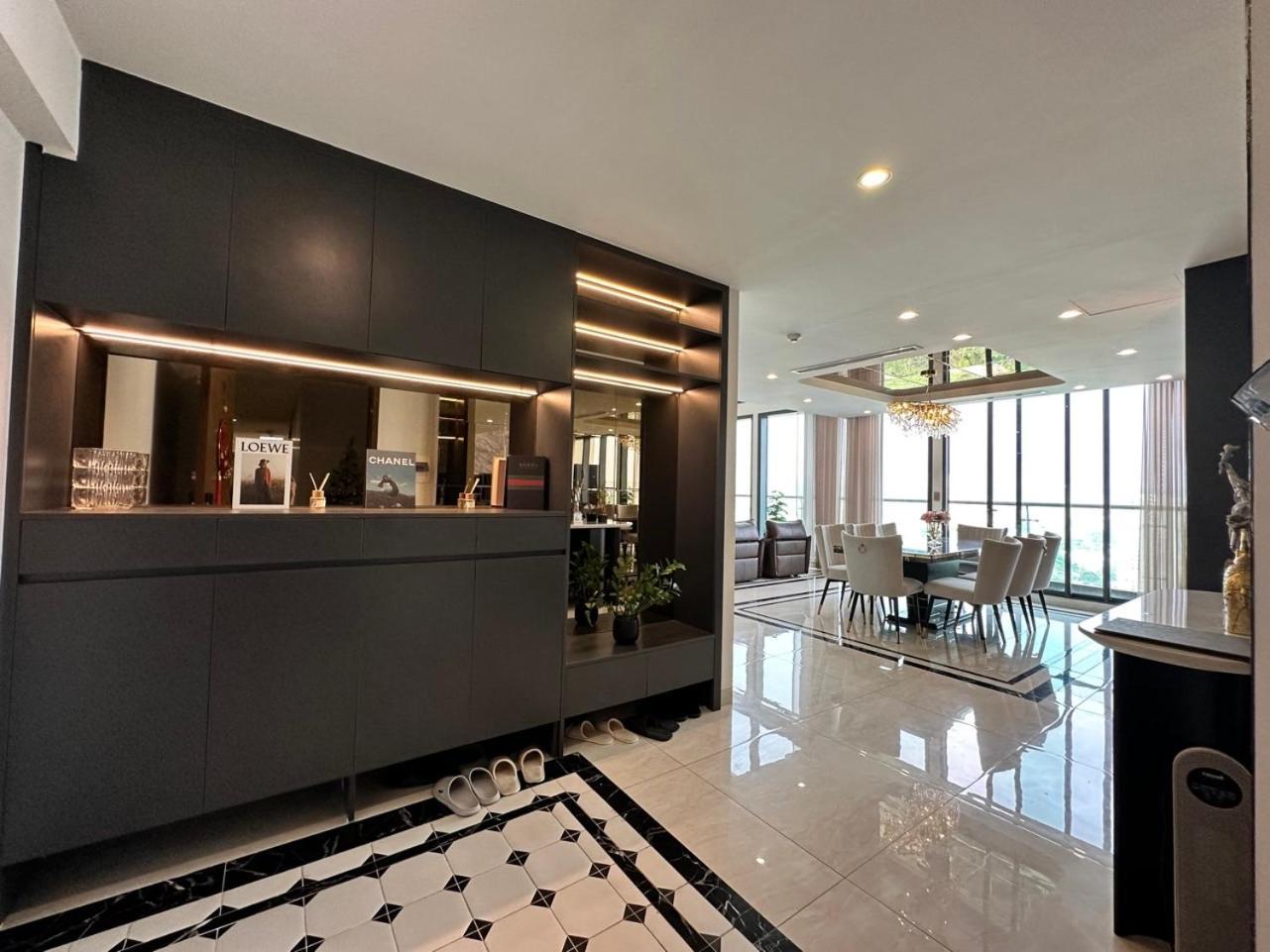 Queen Penhouse Duplex